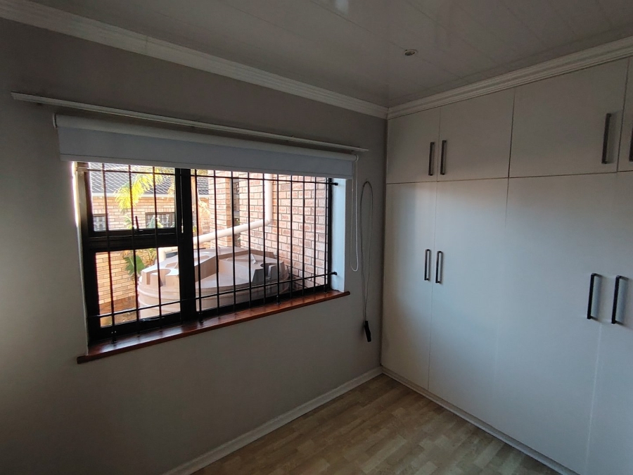 2 Bedroom Property for Sale in Walmer Downs Eastern Cape